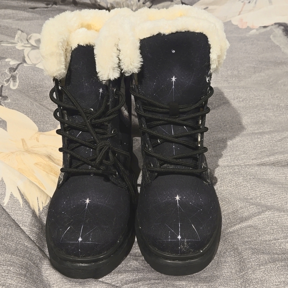 Rogue and Wolf winter Spirit bear boots